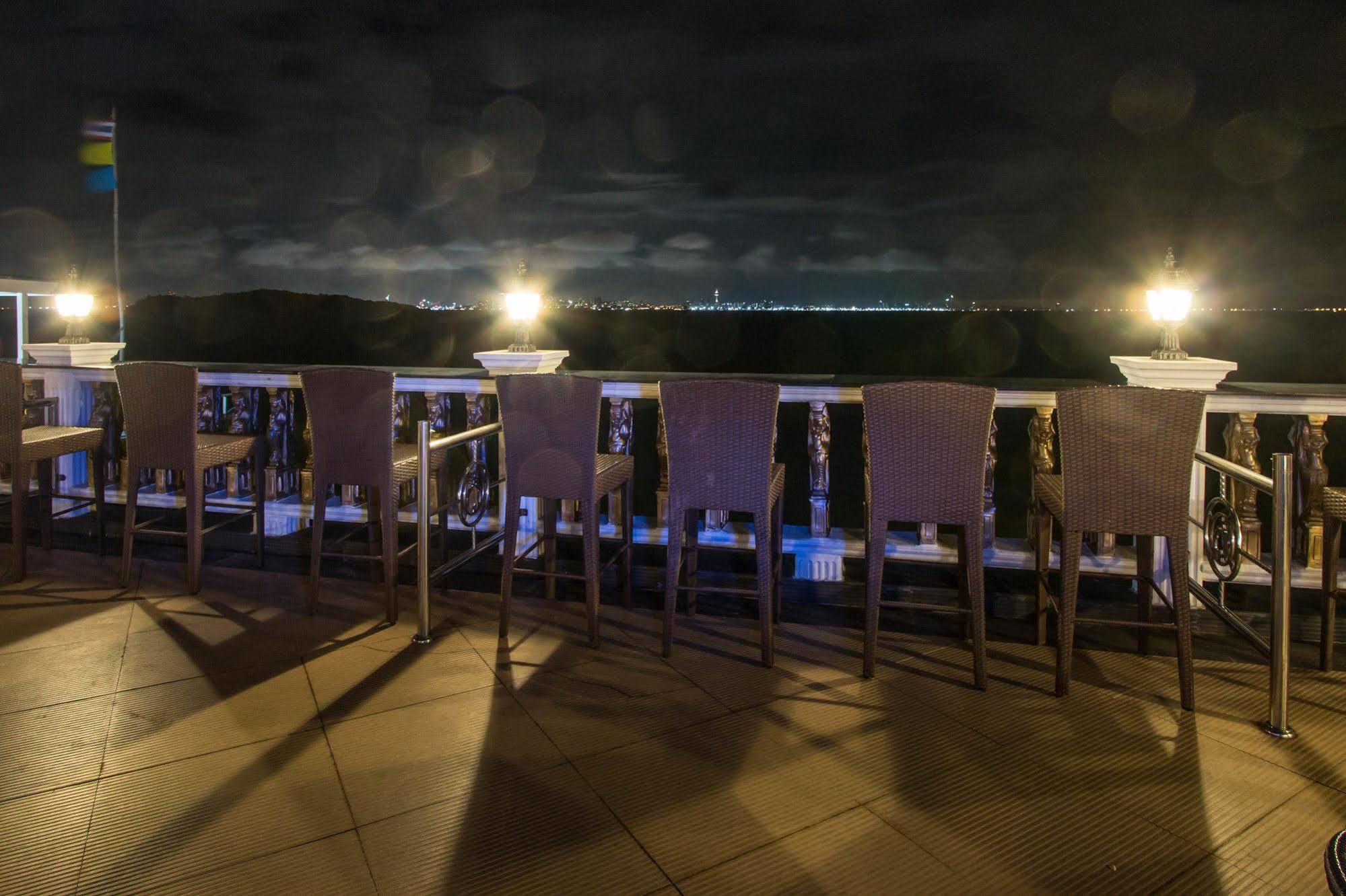 Suntosa Resort Koh Larn Extérieur photo